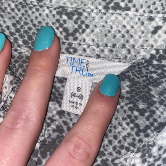 Snakeskin button up blouse - Picture 3 of 3